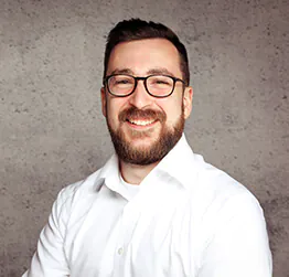 Service-Mitarbeiter Jean-Pierre